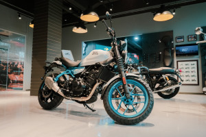 Новый Royal Enfield Guerrilla 450 2025 за 605 000 р.