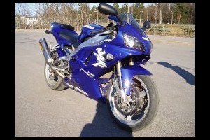 Yamaha R1
